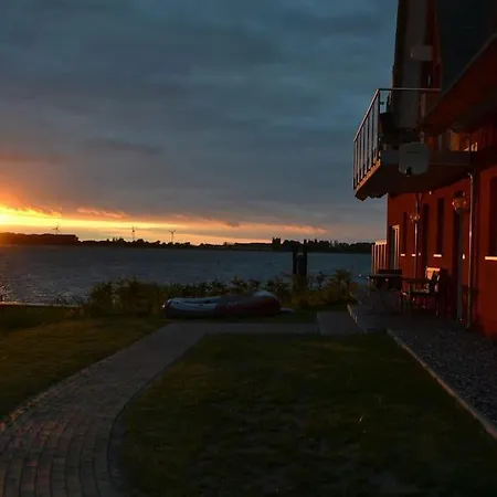 Austernfischer Im Hafenhaus * Vieregge